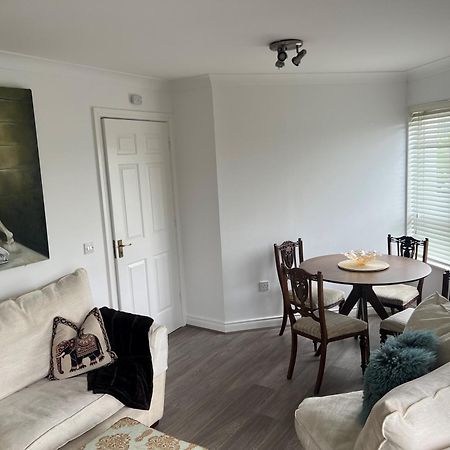 Cosy 2 Double Bed Apartment Swords Buitenkant foto