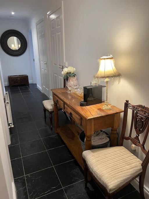 Cosy 2 Double Bed Apartment Swords Buitenkant foto