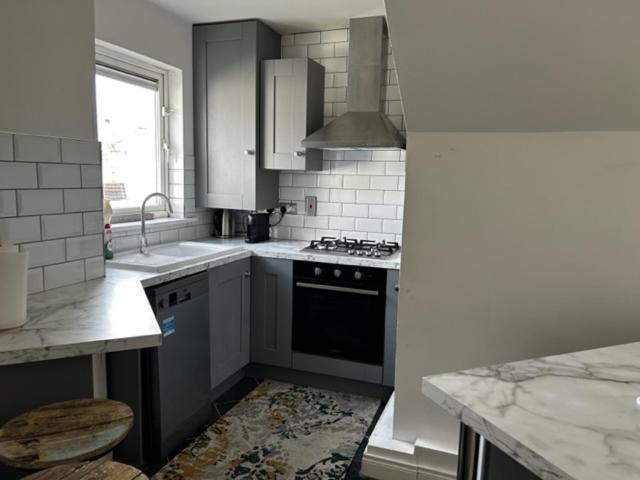 Cosy 2 Double Bed Apartment Swords Buitenkant foto