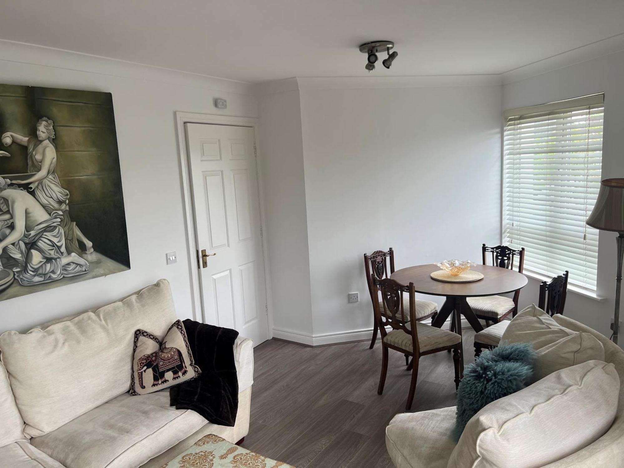 Cosy 2 Double Bed Apartment Swords Buitenkant foto